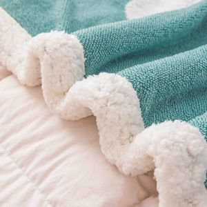 Мека плюшена завивка/одеяло  с пеперуди,200х230см.,100% полиестер