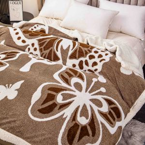 Мека плюшена завивка/одеяло  с пеперуди,200х230см.,100% полиестер