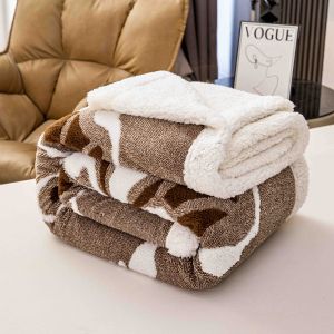 Мека плюшена завивка/одеяло  с пеперуди,200х230см.,100% полиестер