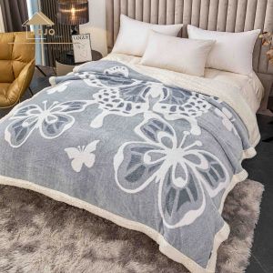 Мека плюшена завивка/одеяло  с пеперуди,200х230см.,100% полиестер