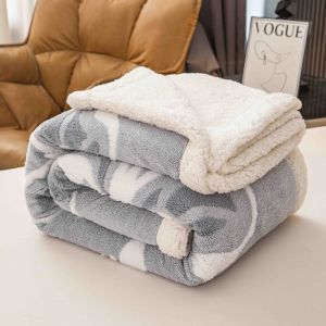 Мека плюшена завивка/одеяло  с пеперуди,200х230см.,100% полиестер