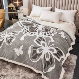 Мека плюшена завивка/одеяло  с пеперуди,200х230см.,100% полиестер