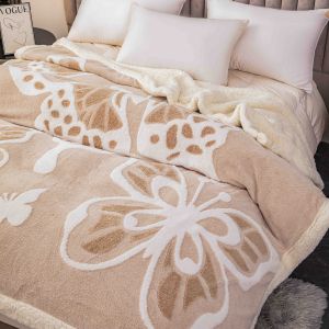 Мека плюшена завивка/одеяло  с пеперуди,200х230см.,100% полиестер