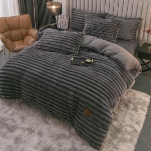 Плюшен комплект с ластик 160х200см, 4 части ,100% полиестер