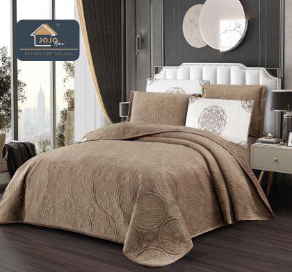 Луксозна кувертюра от кадифе+ 4бр. калъфки за възглавници