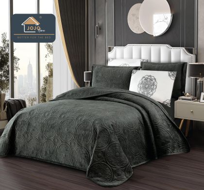 Луксозна кувертюра от кадифе+ 4бр. калъфки за възглавници