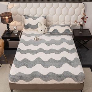 Плюшен чаршаф с ластик+2бр. калъфки за възглавница,Cocolino 100% полиестер