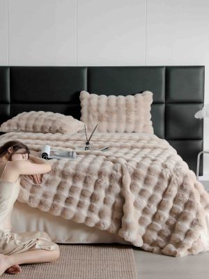 Луксозен комплект с изкуствен заешки косъм ,6 части ,100% микрофибър