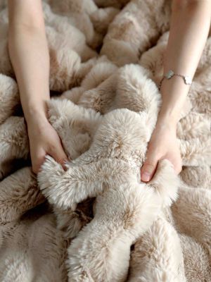 Луксозен комплект с изкуствен заешки косъм ,6 части ,100% микрофибър