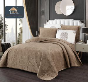 Луксозна кувертюра от кадифе+ 4бр. калъфки за възглавници