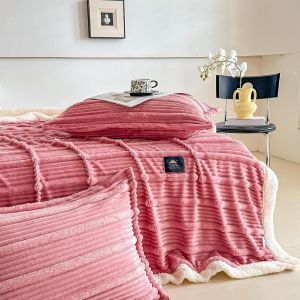 Луксозно плюшено одеяло + 2 бр. калъфки за възглавници,100% полиестер