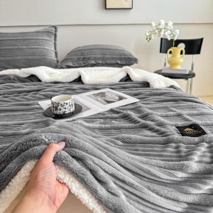 Луксозно плюшено одеяло + 2 бр. калъфки за възглавници,100% полиестер