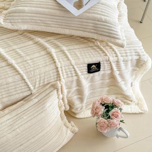 Луксозно плюшено одеяло + 2 бр. калъфки за възглавници,100% полиестер