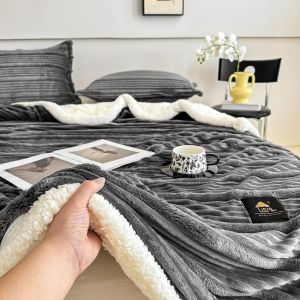 Луксозно плюшено одеяло + 2 бр. калъфки за възглавници,100% полиестер