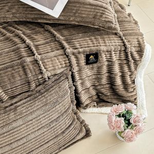 Луксозно плюшено одеяло + 2 бр. калъфки за възглавници,100% полиестер