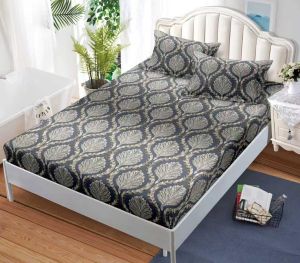 Чаршаф с ластик 160×200 см + 2 калъфки за възглавници – Поликотън