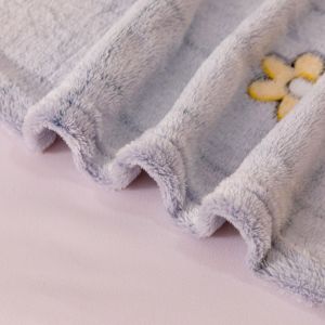 Oдеяло от 100% полиестер с размери 200х230 см